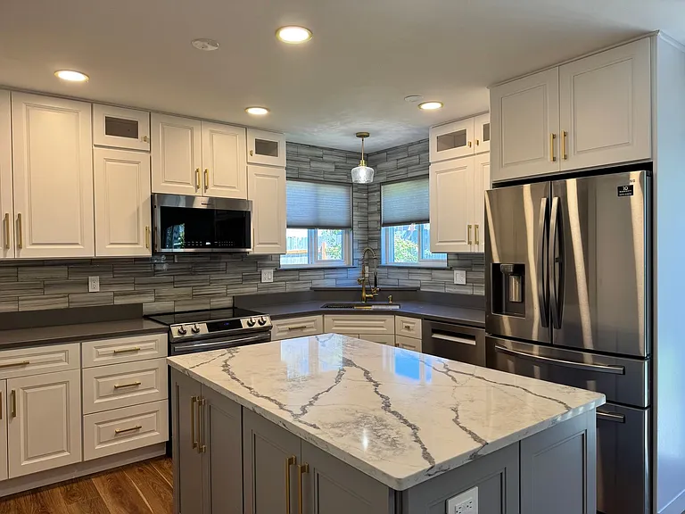 1108 Maddox Creek Ln — Photo 4