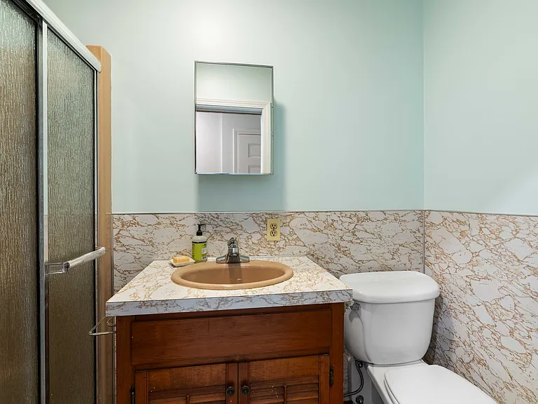101 Roseneath Ave — Photo 8