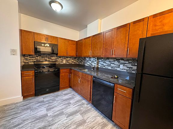 3rd image of 631 Academy St #44B
