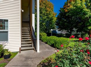 1238 NE Palmblad Dr #902, Gresham, OR 97030