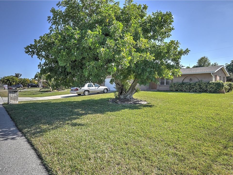1st image of 1004 SE 25th Ter