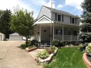 4136 W 224th St, Fairview Park, OH 44126