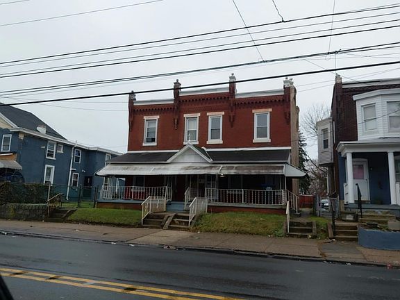 2nd image of 925 W 9th St