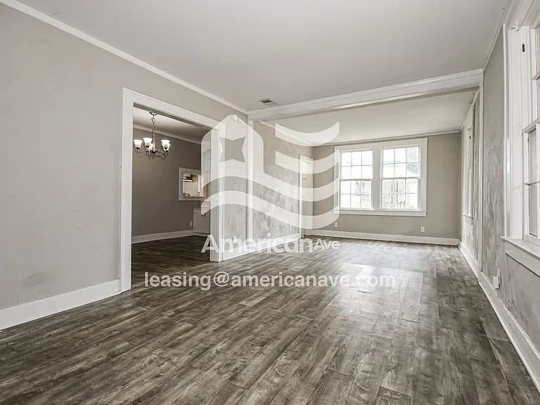 15056_003_living_room_4.jpg