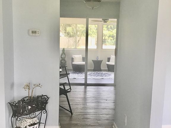 5th image of 942 Viscaya Blvd