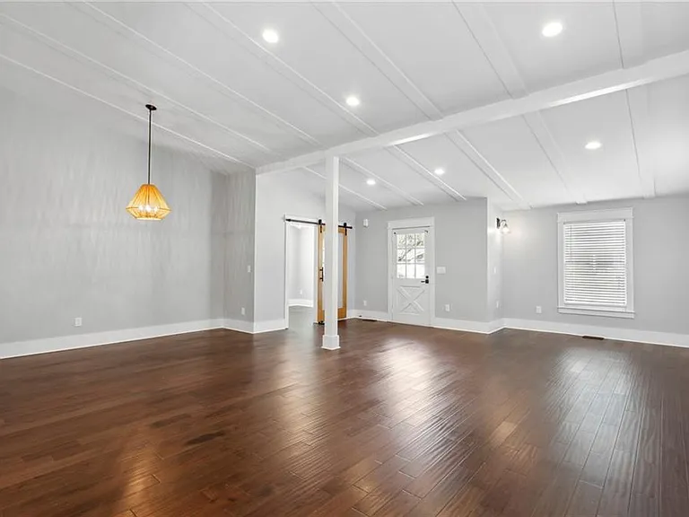 3258 Highland Dr SE — Photo 12