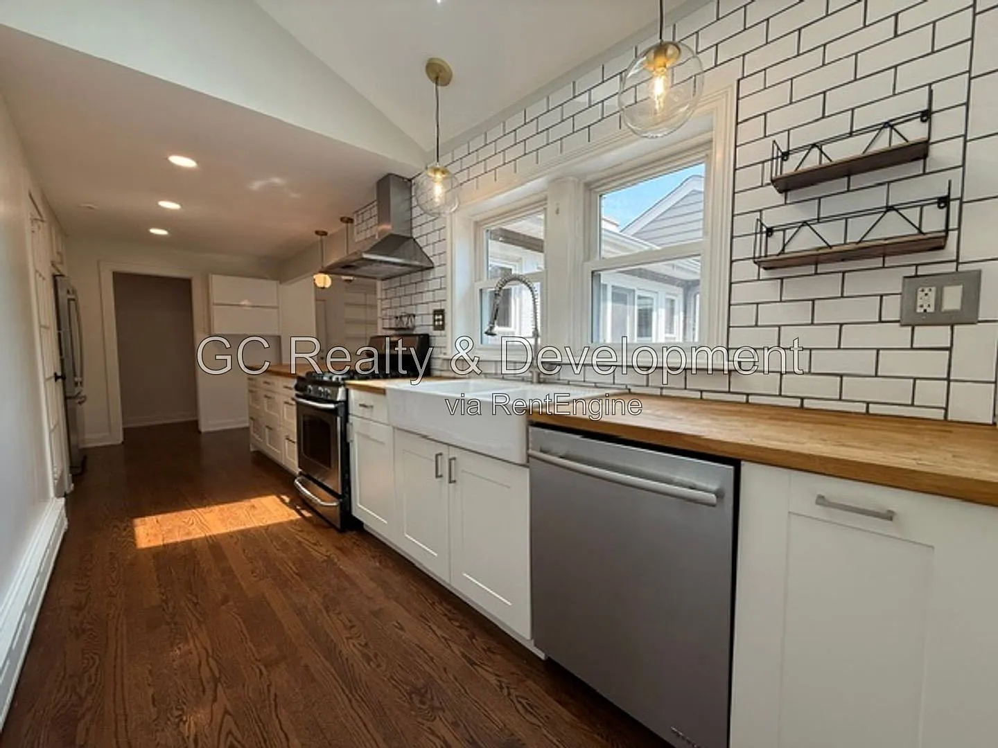 3 bed, 2.0 bath, 1750 sqft, $3,995 — Photo 4