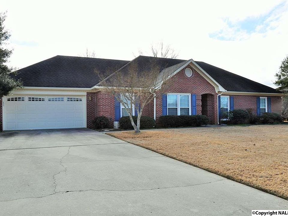 1st image of 2305 Trenton Cir SW