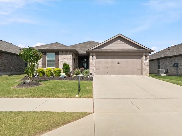 8821 Playmoor Dr, Fort Worth, TX 76131