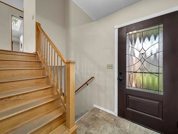 4th image of 3606 N Governeour Cir