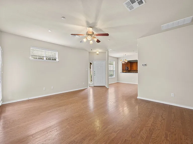 1310 W Parmer Ln #16A — Photo 23