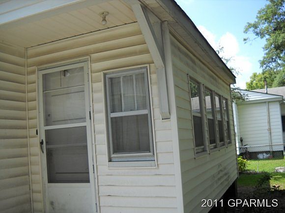 1st image of 703 Independence Street N