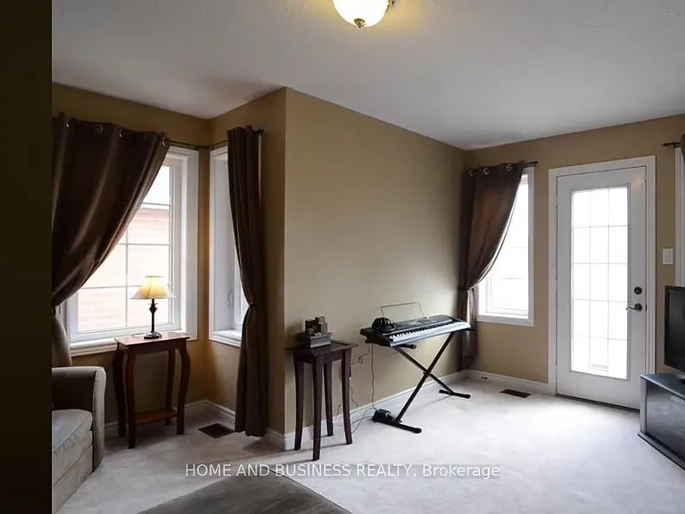 3285 Paul Henderson Dr — Photo 11