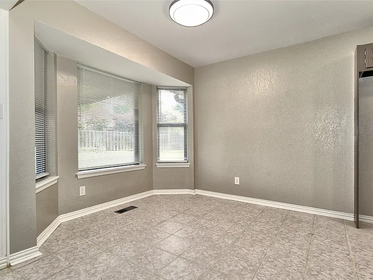 9402 S 69th East Ave — Photo 9