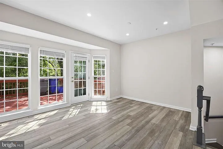 8880 Papillon Dr — Photo 14