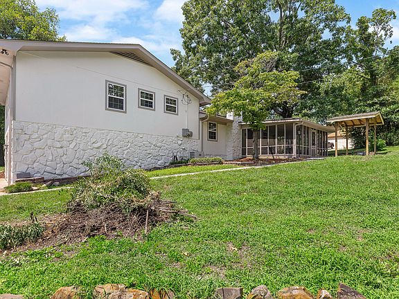 5th image of 4929 Willow Lawn Dr