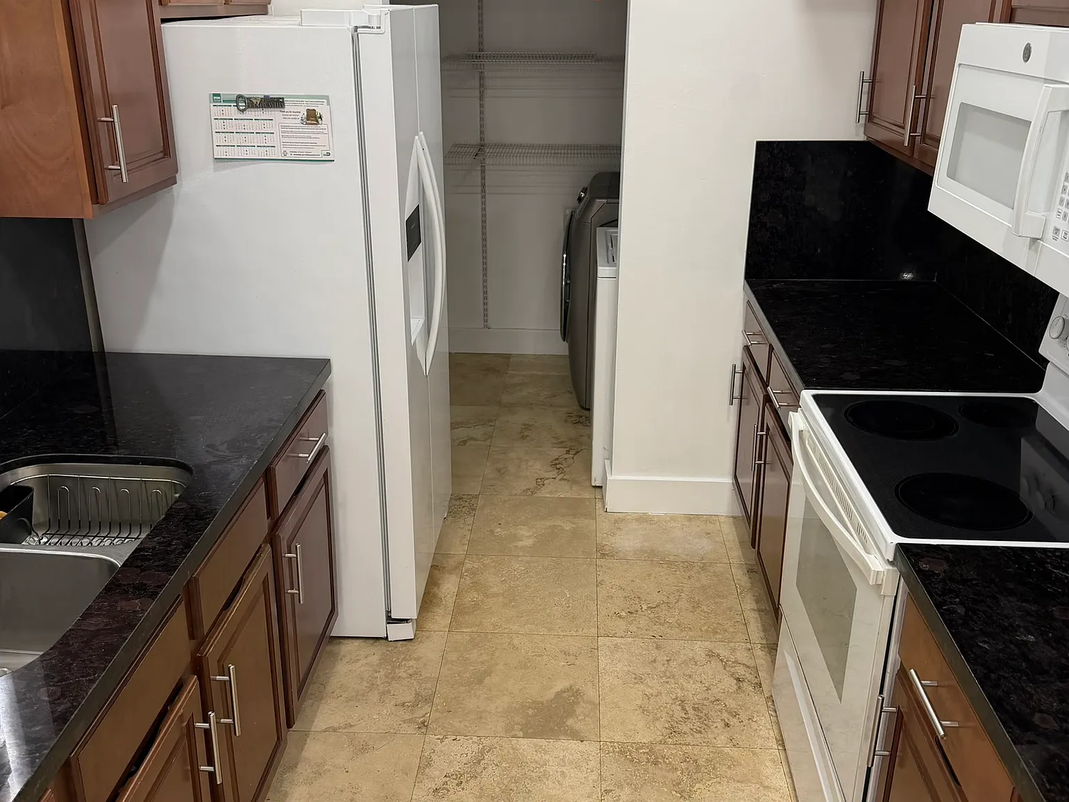 2 bed, 988 sqft, $3,200 — Photo 4