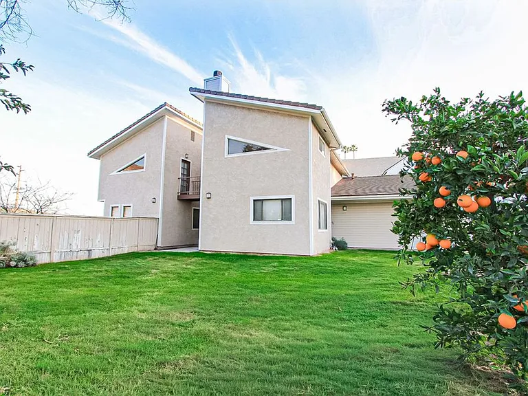 20351 Harvard Way — Photo 38