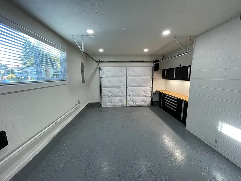 2101 N Lexington St — Photo 20