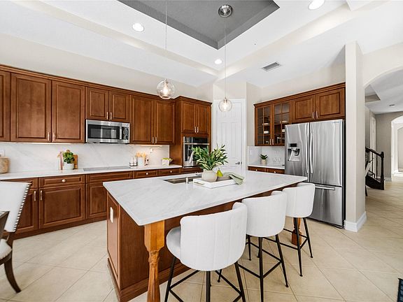 5th image of 11070 NW 78th Place