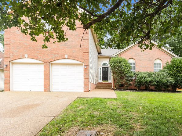 1004 Blue Mountain Ln
