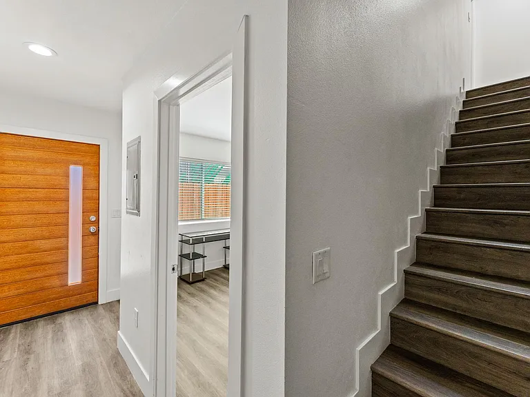 1029 S Montebello Blvd — Photo 24