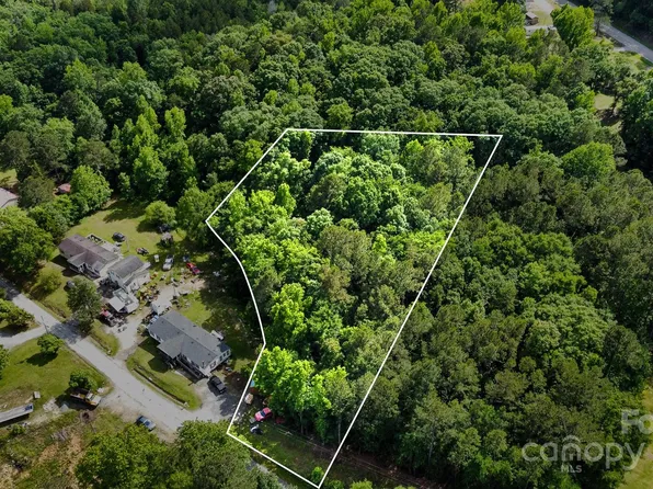 1 Gibson End Rd, Great Falls, SC 29055