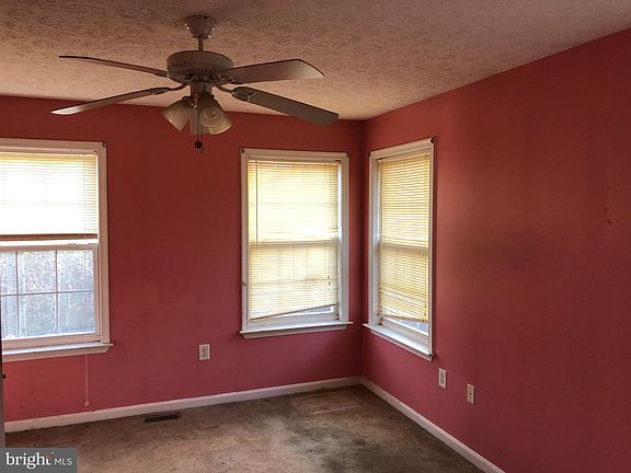 3rd image of 16236 Mattaponi Ave