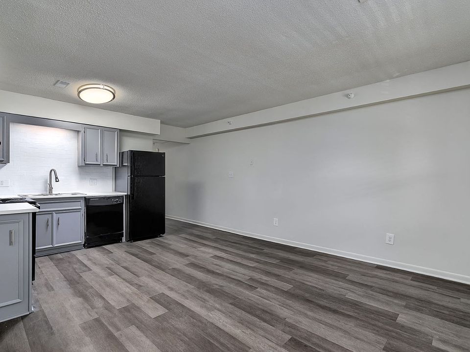 Dogwood - Living Room & Kitchen
