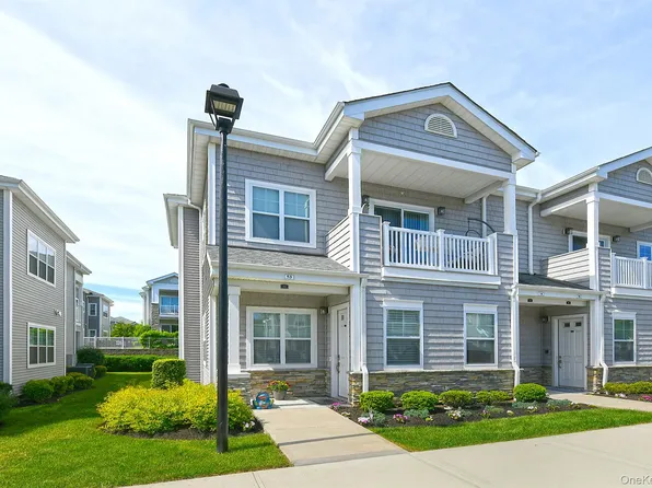 53 Winter Place #53, East Northport, NY 11731