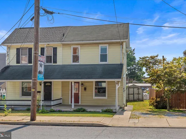 7 S Market St, Mount Joy, PA 17552