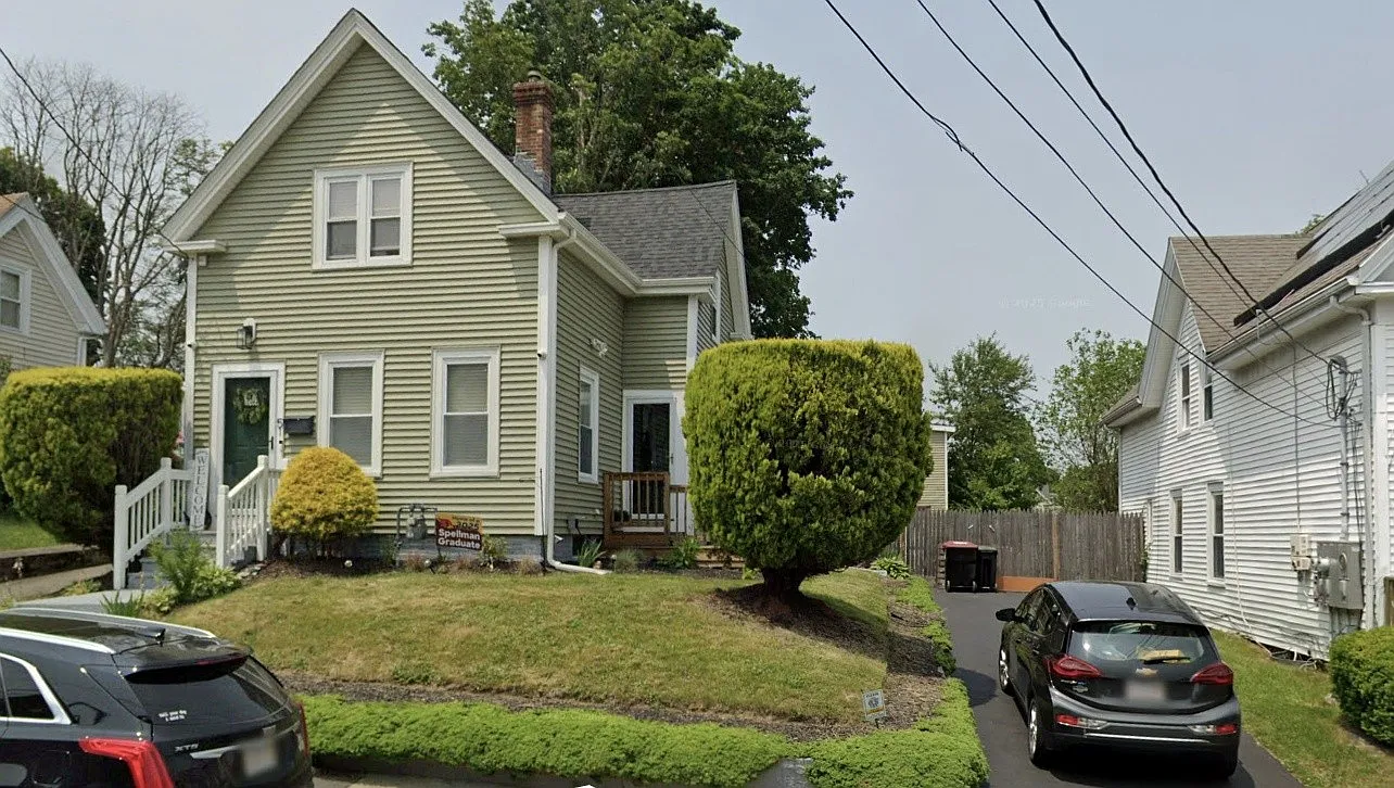 3 bed, 1015 sqft, $3,600 — Photo 1