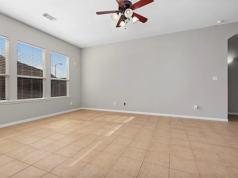 16139 Colt Springs Ln — Photo 4