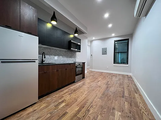 Rented by Highline Residential | media 39