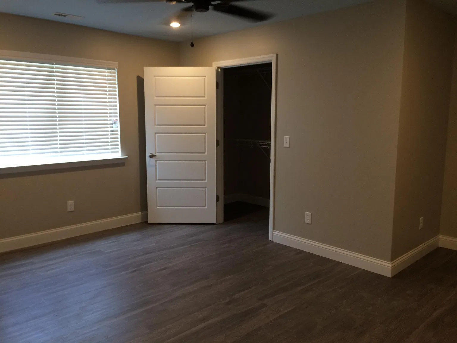 4 bed, 3.5 bath, 2000 sqft, $2,800 — Photo 2