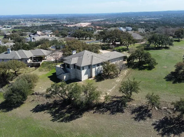 106 Crescent Court, Spicewood, TX 78669