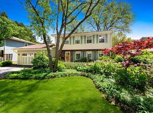 1532 Chat Ct, Naperville, IL 60565