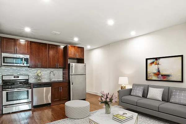 Rented by Vector New York, LLC | media 11