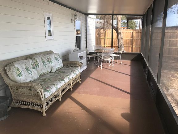 5th image of 9398 Lake Hickory Nut Dr