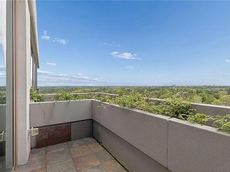 700 Park Regency Pl NE #2002 — Photo 26