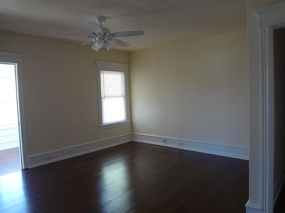 5th image of 2 N Austin Ave #2