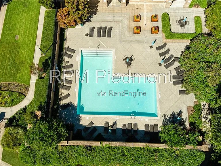 220 Renaissance Pkwy NE #2122 — Photo 5