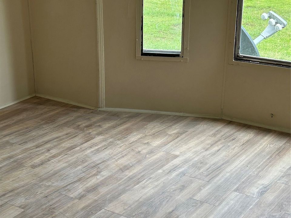 2nd image of 468083 E 1115th Rd