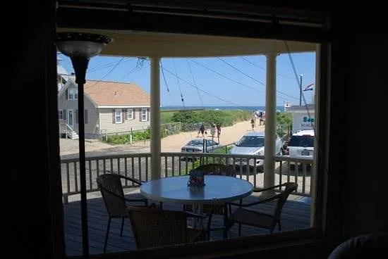 Porch with table