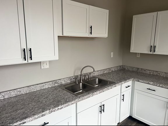2nd image of 1044 N 8th St APT B