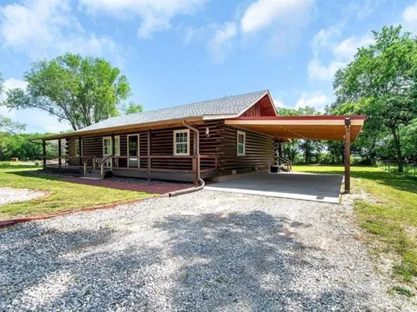 1186 N Ponderosa Rd, Belle Plaine, KS 67013