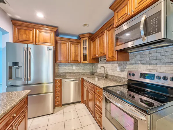 1710 SW 22nd Street, Boynton Beach, FL 33426