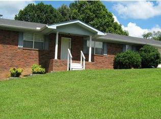 22 Rock Brook Cv, Rossville, GA 30741