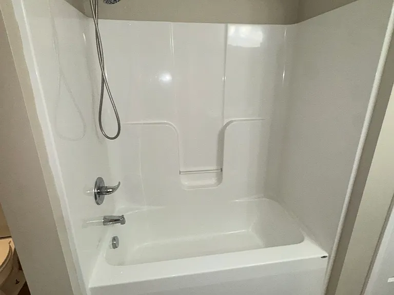 114 Stephen Dr — Photo 35