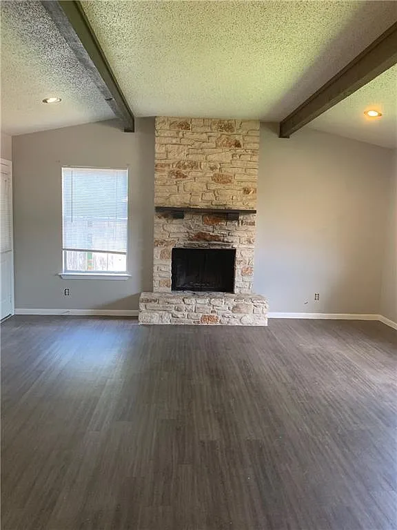 2 bed, 2.0 bath, 950 sqft, $1,750 — Photo 3